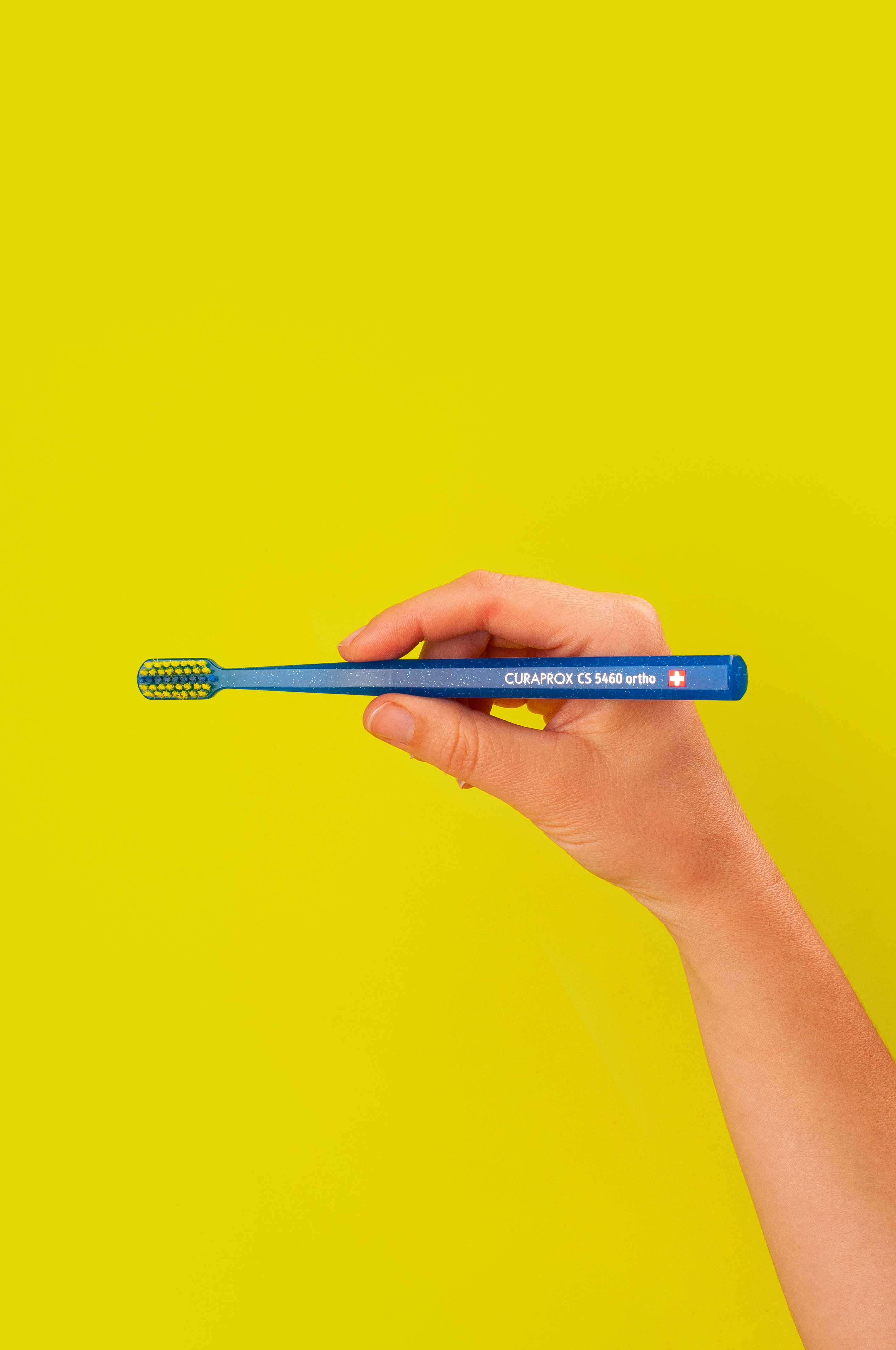 Cepillo De Dientes Curaprox Cs 5460 Ortodoncia